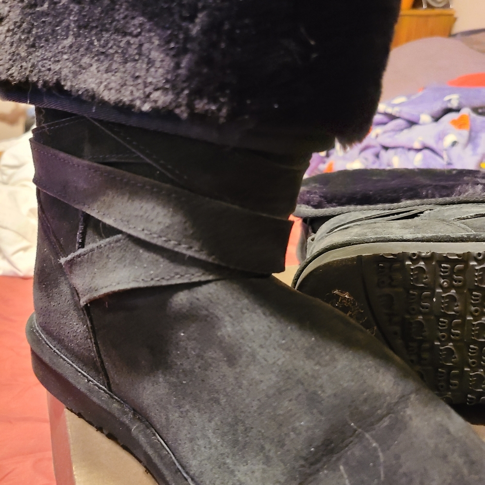 Lamo Boot Size 9 - Picture 5 of 7
